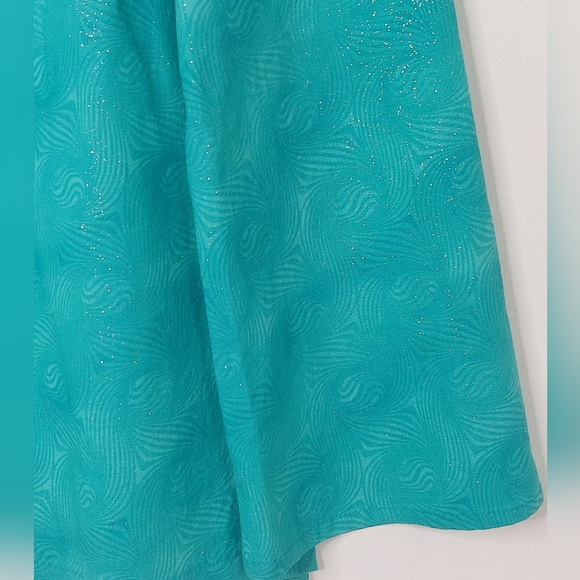 Handmade Women’s Teal V-Neck Tunic Top - Picture 4 of 7